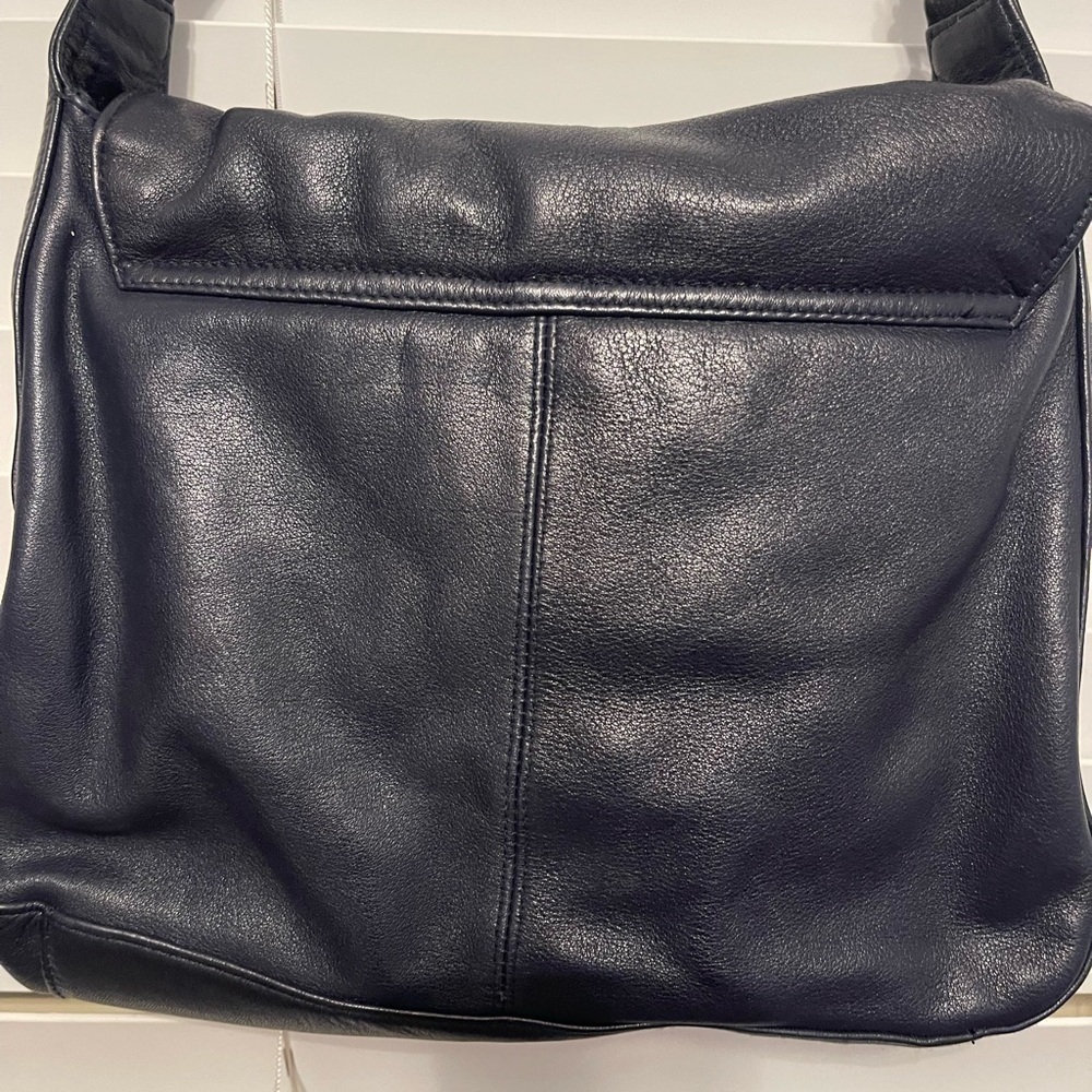 Etienne Aigner black leather bag - Picture 5 of 11